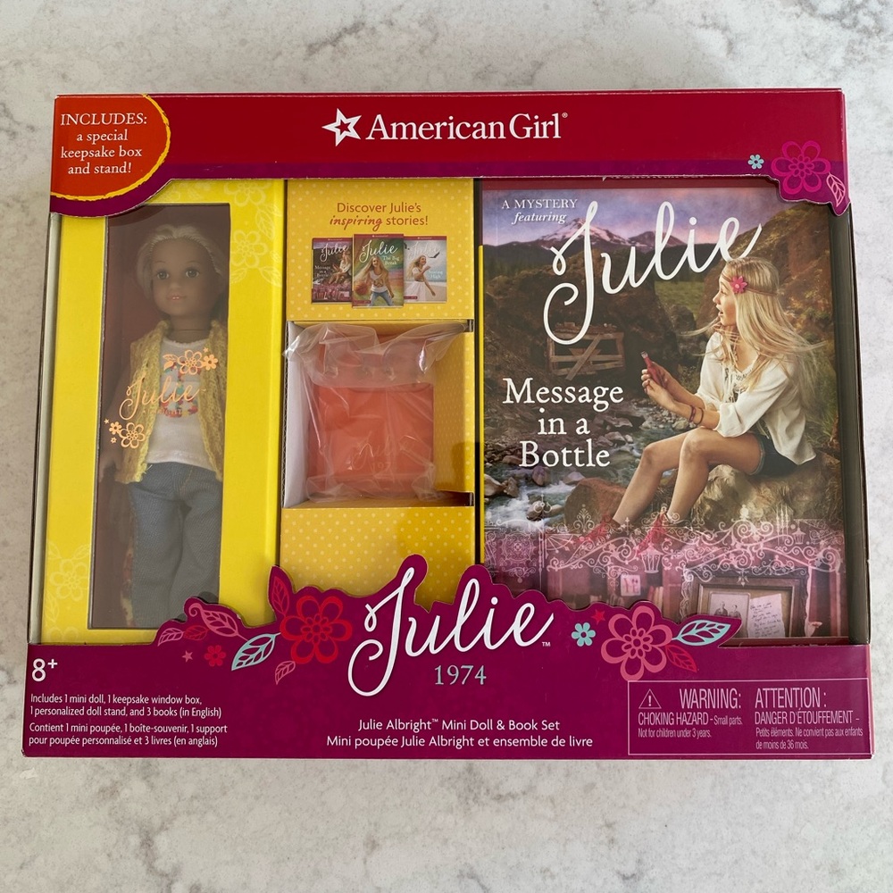 JULIE ALBRIGHT AMERICAN GIRL DOLL SET